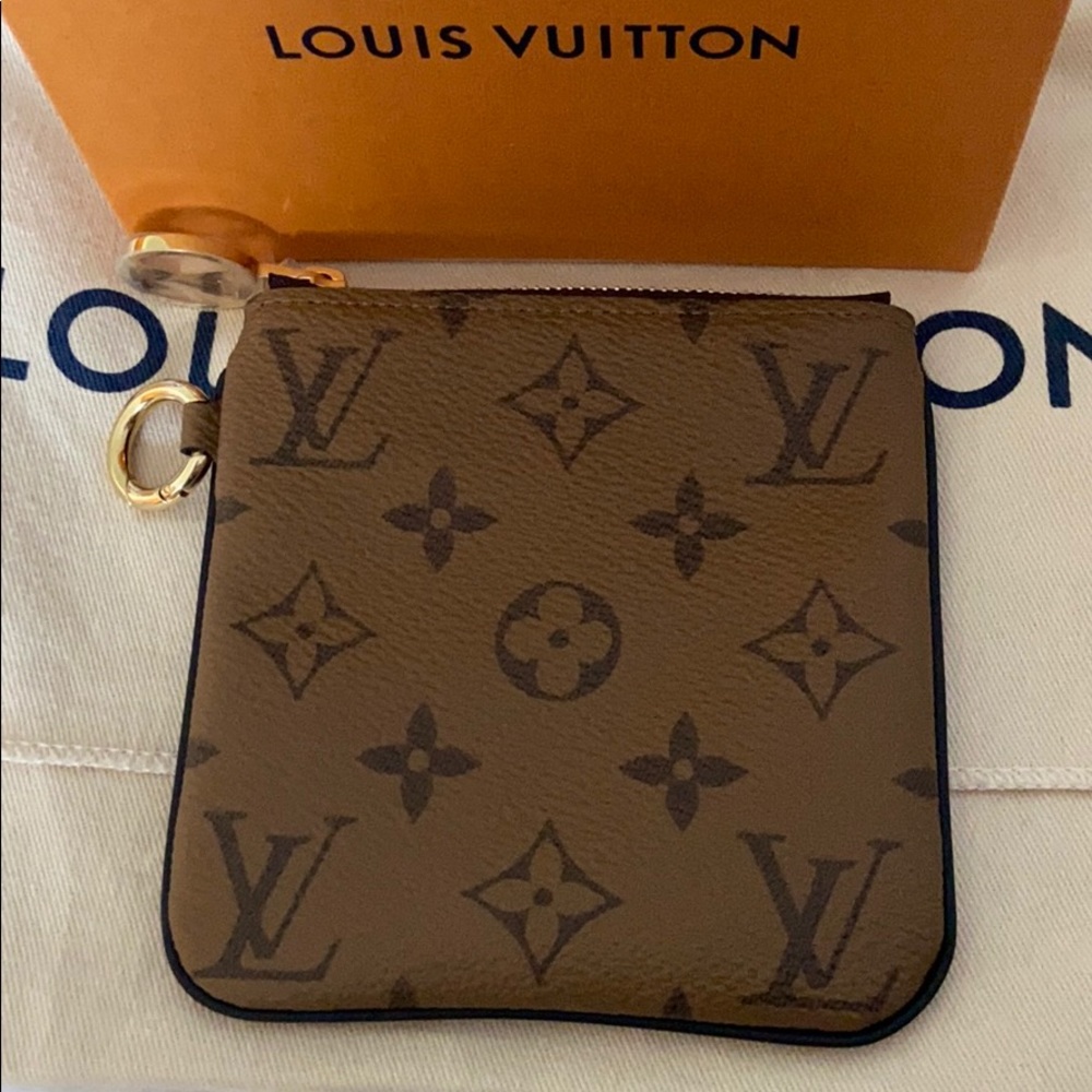 LV Square pouch from Trio Pouchette